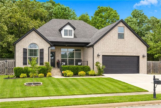 4636 W Bittersweet Drive, Fayetteville, AR 72704