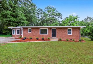 420 Georgia Avenue, Fayetteville, GA 30214