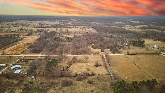 10768 Keller Road, Centerton, AR 72719