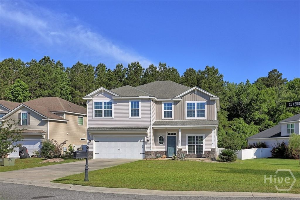 Image 2 of property listing at 452 Sunbury Drive, Richmond Hill, GA 31324