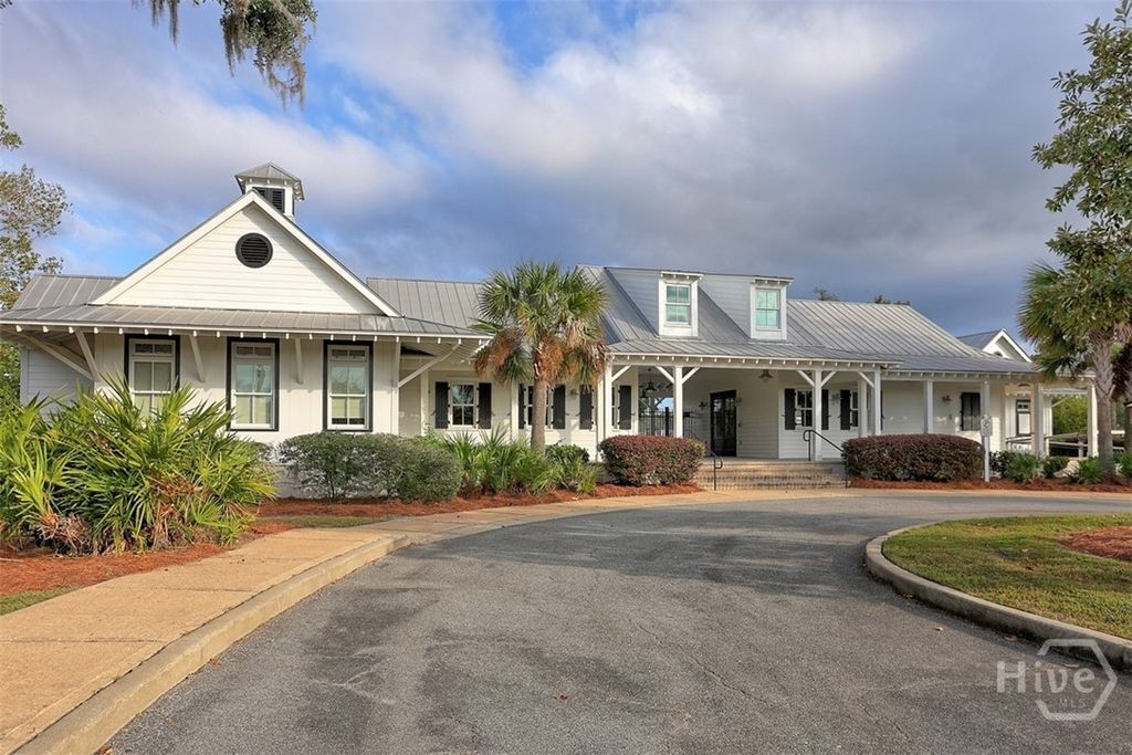 Image 38 of property listing at 452 Sunbury Drive, Richmond Hill, GA 31324