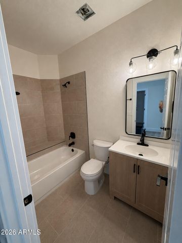 138 W EL FREDA Road, Tempe, AZ 85284
