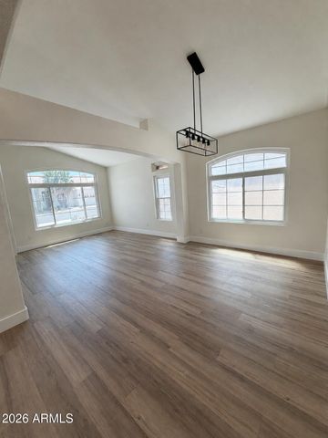 138 W EL FREDA Road, Tempe, AZ 85284