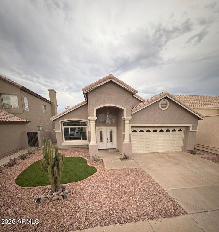138 W EL FREDA Road, Tempe, AZ 85284