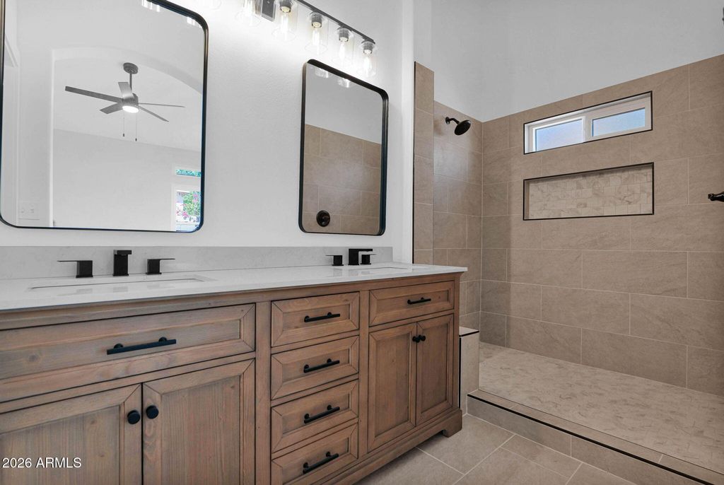 138 W EL FREDA Road, Tempe, AZ 85284 — photo 4