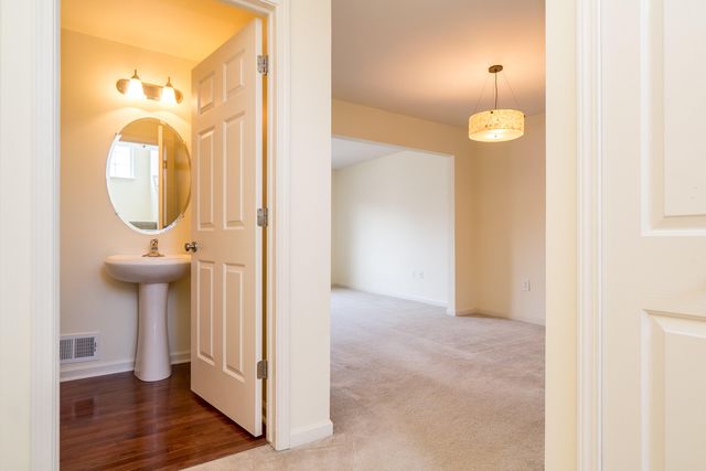 6225 Brant Lane, Ypsilanti, MI 48197