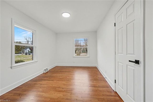 4440 Northampton Drive, Winston-salem, NC 27105