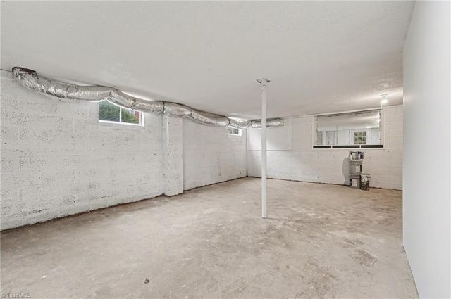 4440 Northampton Drive, Winston-salem, NC 27105