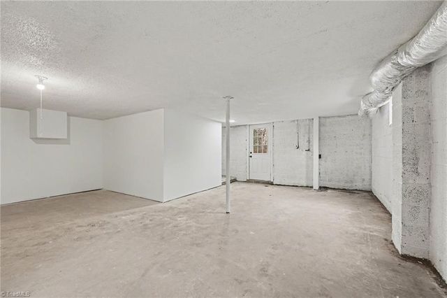 4440 Northampton Drive, Winston-salem, NC 27105