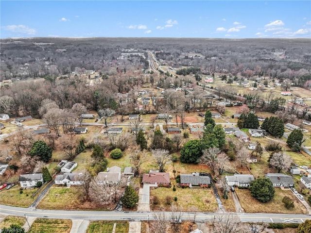 4440 Northampton Drive, Winston-salem, NC 27105