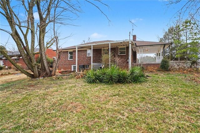 4440 Northampton Drive, Winston-salem, NC 27105
