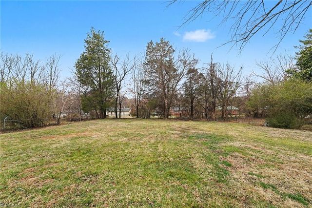 4440 Northampton Drive, Winston-salem, NC 27105