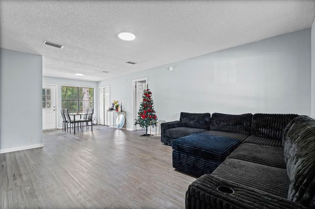 1469 Mamie Dr, Mobile, AL 36618