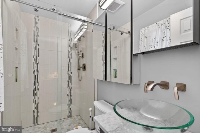 2422 PARKWAY, Cheverly, MD 20785