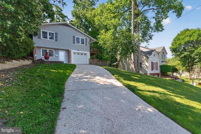 2422 PARKWAY, Cheverly, MD 20785