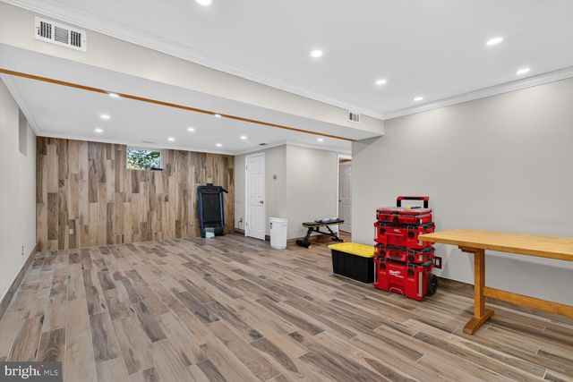 2422 PARKWAY, Cheverly, MD 20785