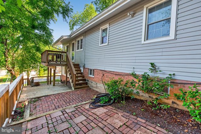 2422 PARKWAY, Cheverly, MD 20785