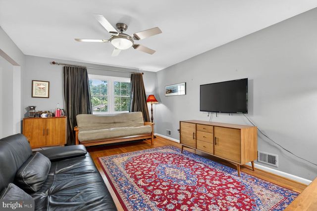2422 PARKWAY, Cheverly, MD 20785