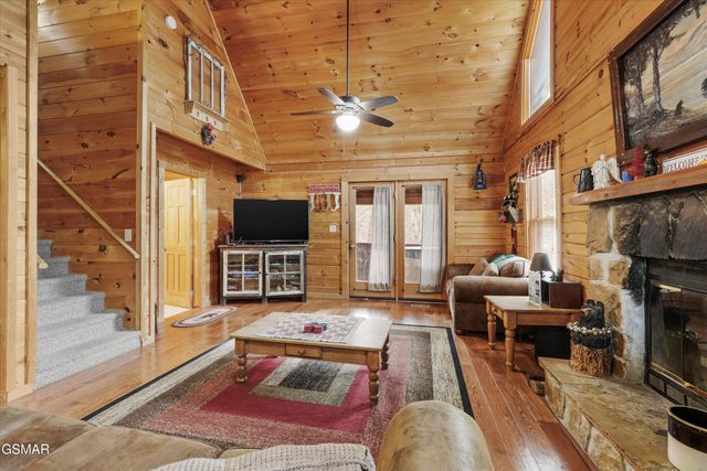 1590 Sky View Drive, Sevierville, TN 37876