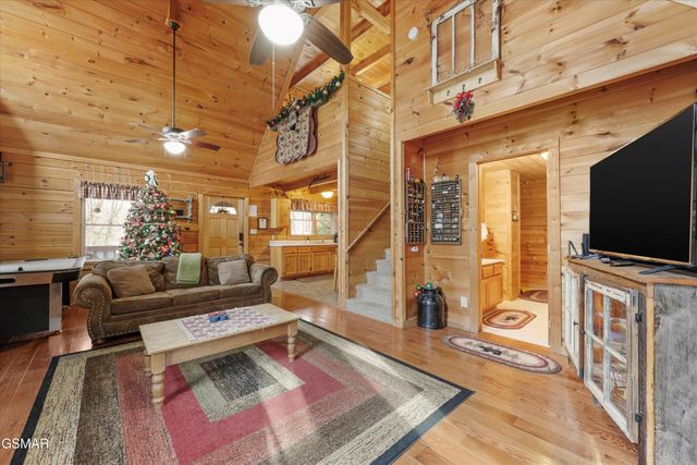 1590 Sky View Drive, Sevierville, TN 37876