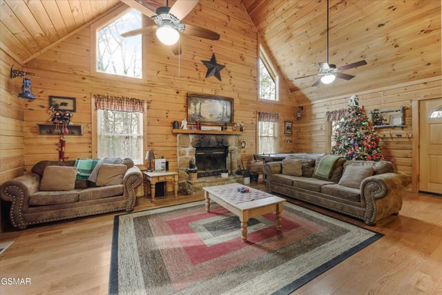 1590 Sky View Drive, Sevierville, TN 37876