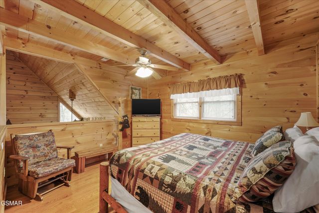 1590 Sky View Drive, Sevierville, TN 37876