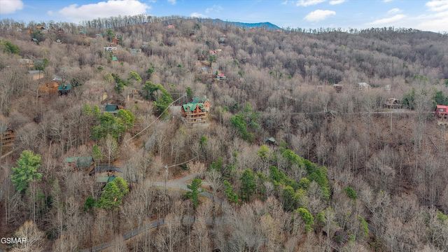 1590 Sky View Drive, Sevierville, TN 37876