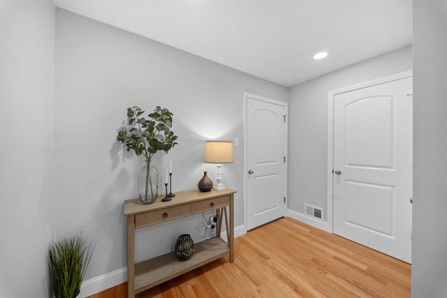 4 Lorelai Way, Nashua, NH 03062
