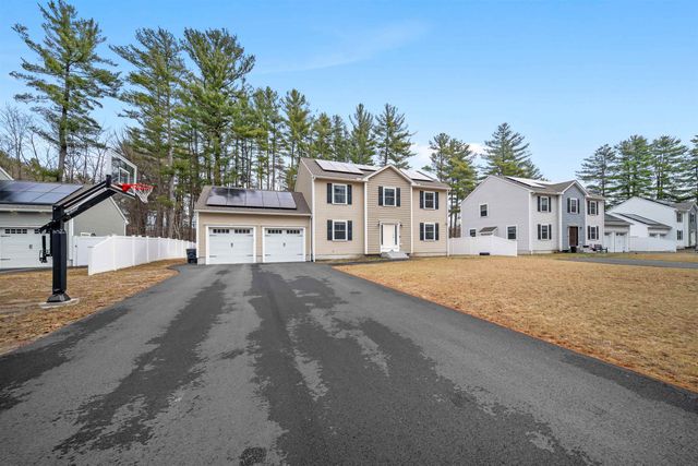 4 Lorelai Way, Nashua, NH 03062