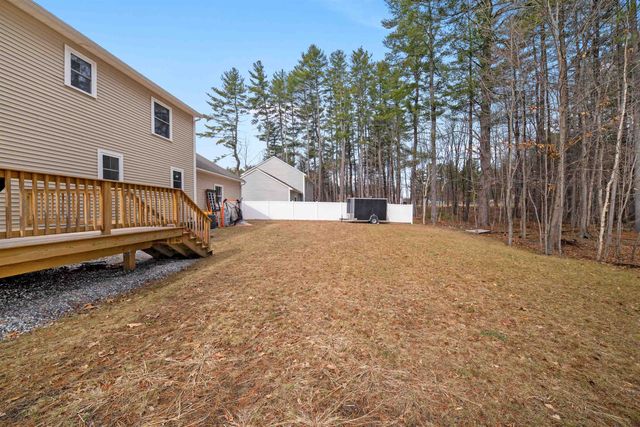 4 Lorelai Way, Nashua, NH 03062