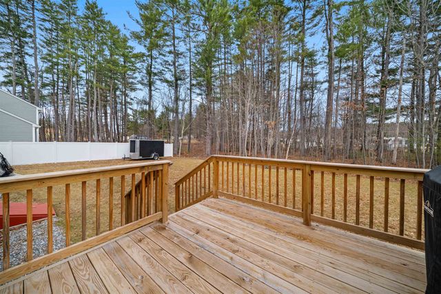 4 Lorelai Way, Nashua, NH 03062