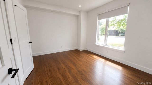 422 E Boston Post Road 101, Mamaroneck, NY 10543