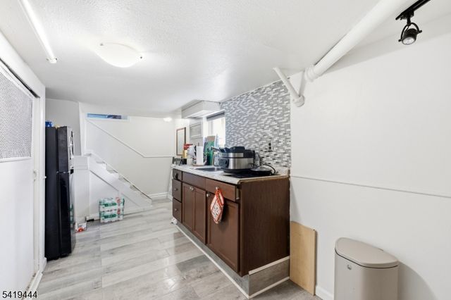 7 Henderson Blvd, Fair Lawn Boro, NJ 07410