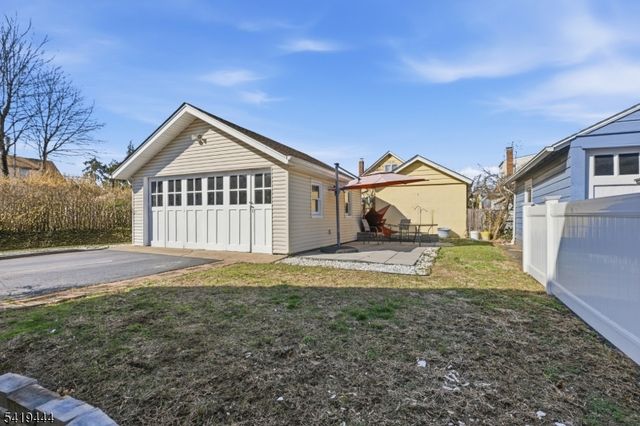 7 Henderson Blvd, Fair Lawn Boro, NJ 07410