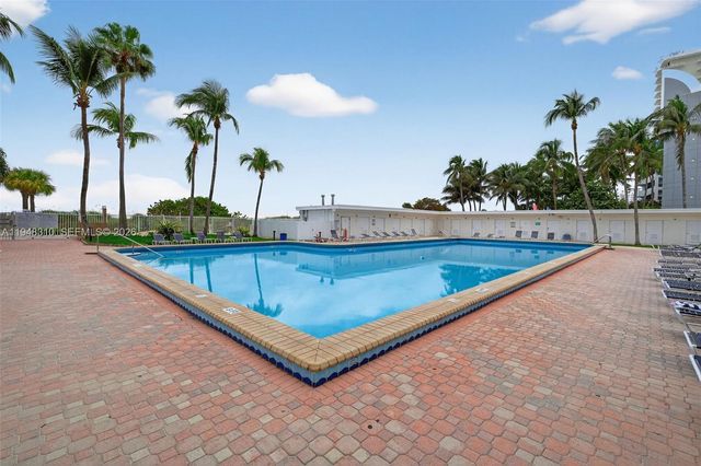 6345 Collins Ave 434, Miami Beach, FL 33141