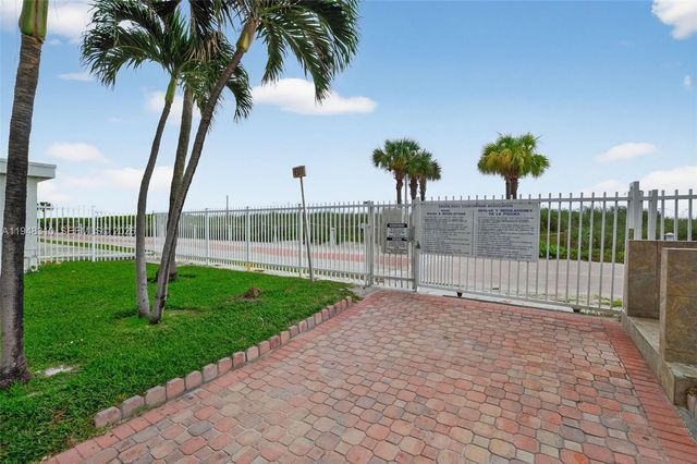 6345 Collins Ave 434, Miami Beach, FL 33141