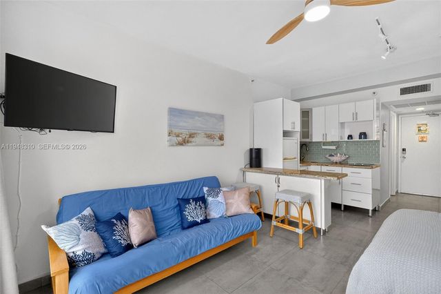 6345 Collins Ave 434, Miami Beach, FL 33141