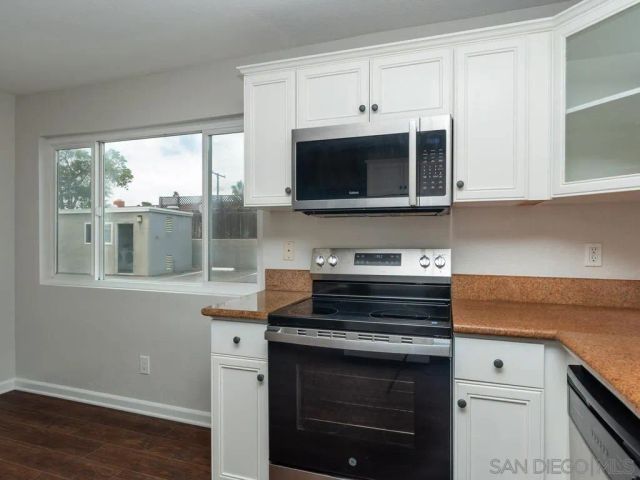 6666 Beadnell Way 6, San Diego, CA 92117