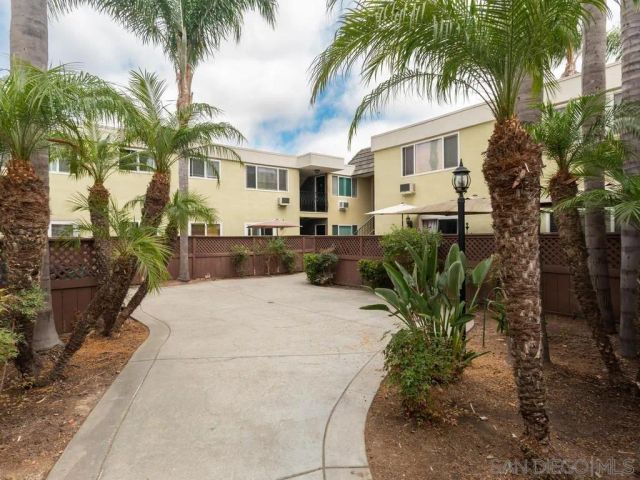 6666 Beadnell Way 6, San Diego, CA 92117