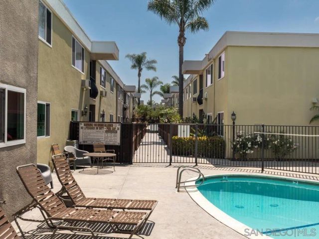 6666 Beadnell Way 6, San Diego, CA 92117