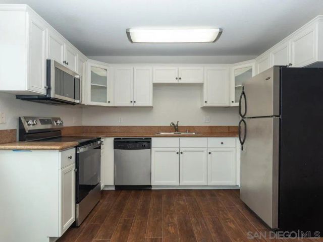 6666 Beadnell Way 6, San Diego, CA 92117