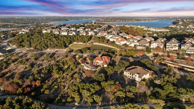 2814 Lakehurst RD, Spicewood, TX 78669