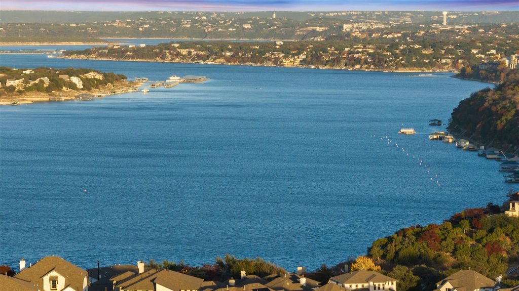 2814 Lakehurst RD, Spicewood, TX 78669