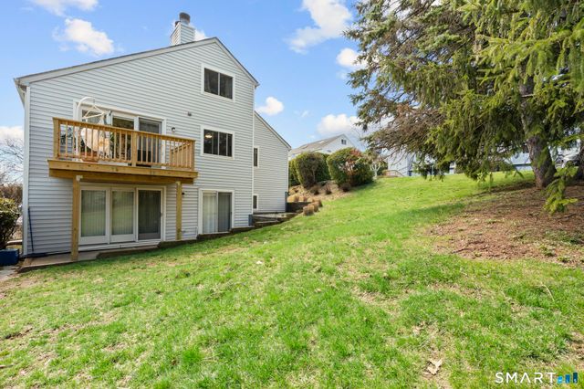 71 Clubhouse Drive 71, Cromwell, CT 06416