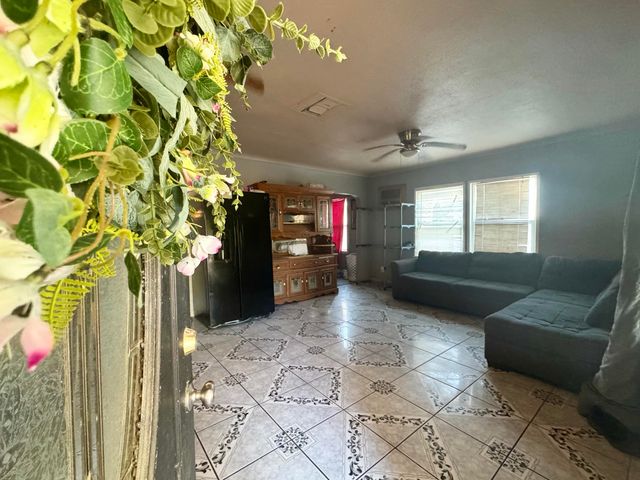 12637 Orange Belt Drive 65, Porterville, CA 93257