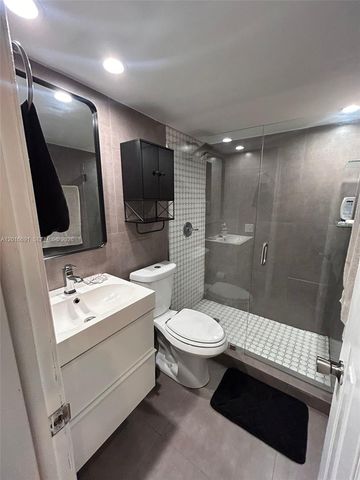 1790 79th St Cswy B110, North Bay Village, FL 33141
