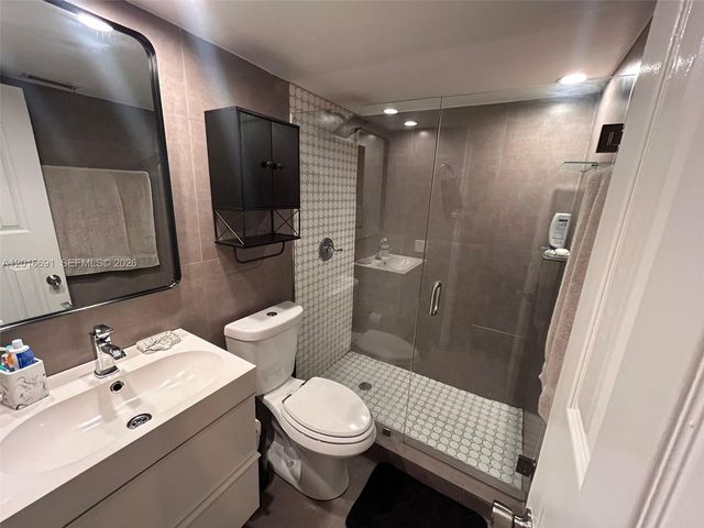 1790 79th St Cswy B110, North Bay Village, FL 33141
