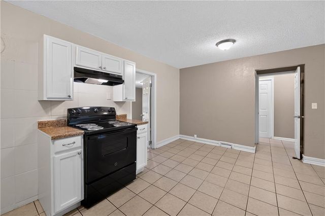 11407 Richmond Avenue, Kansas City, MO 64134