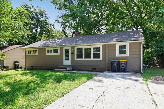 11407 Richmond Avenue, Kansas City, MO 64134