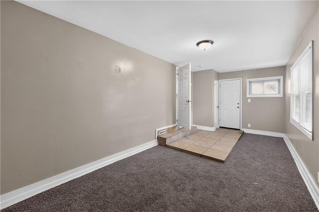 11407 Richmond Avenue, Kansas City, MO 64134